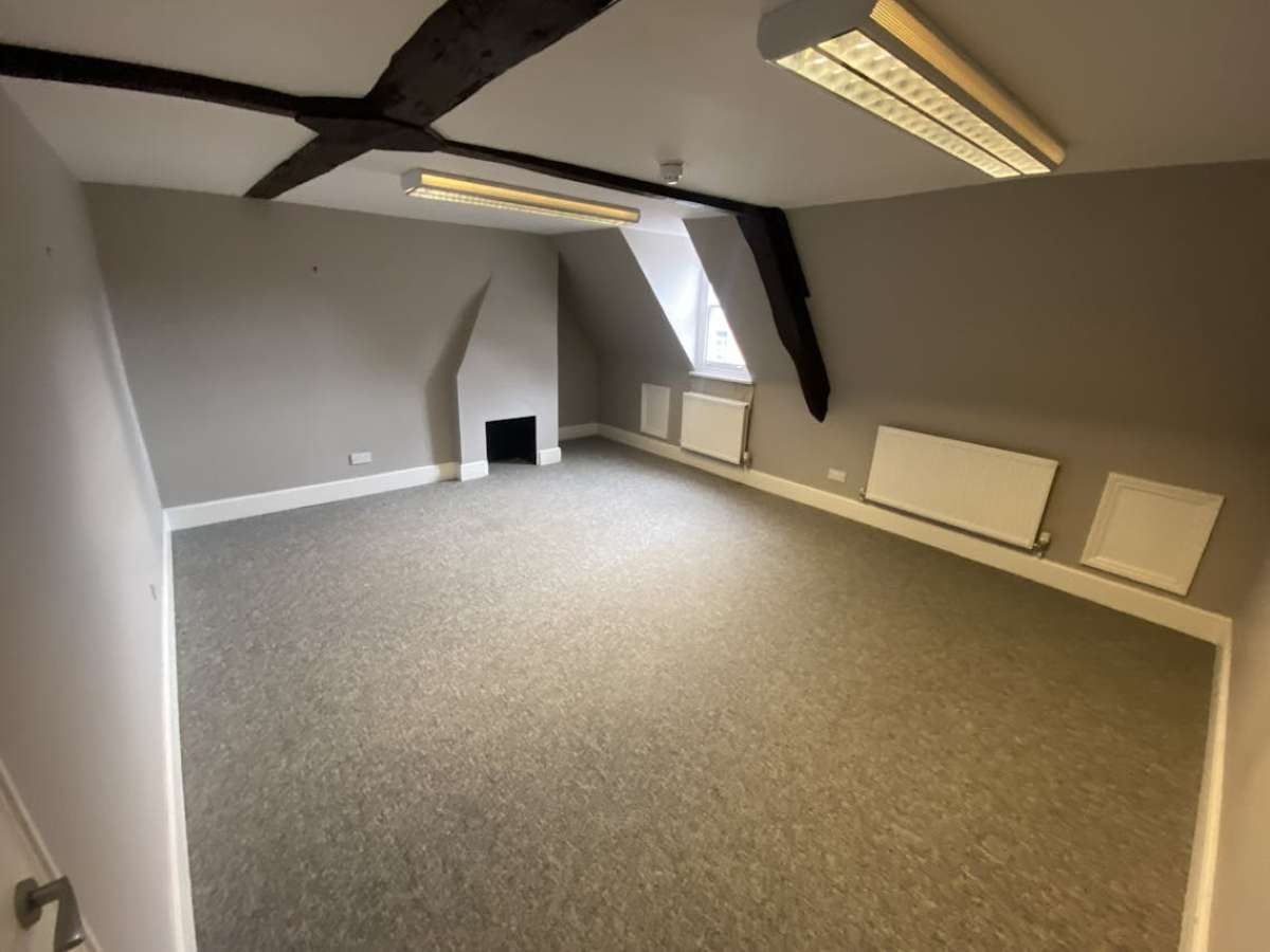 Office in Winchester - photo 2