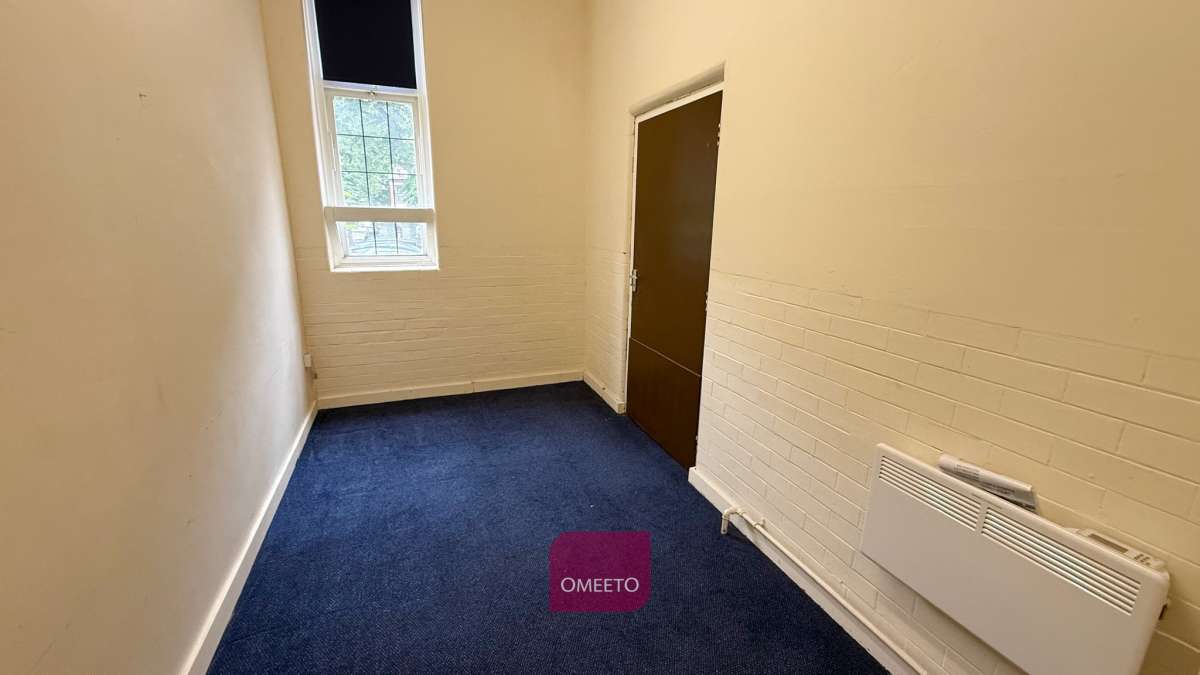 Office in Nottingham - photo 3