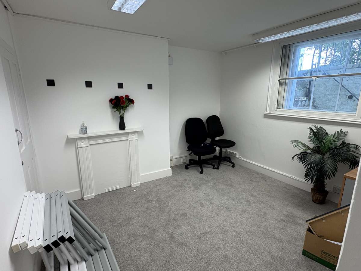 Office in Southampton - photo 2