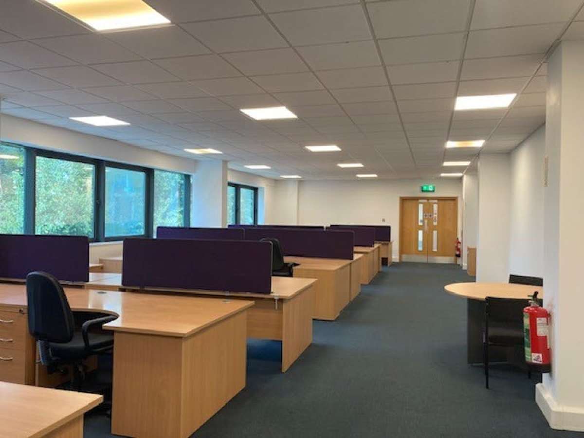 Office in Aldershot - photo 4