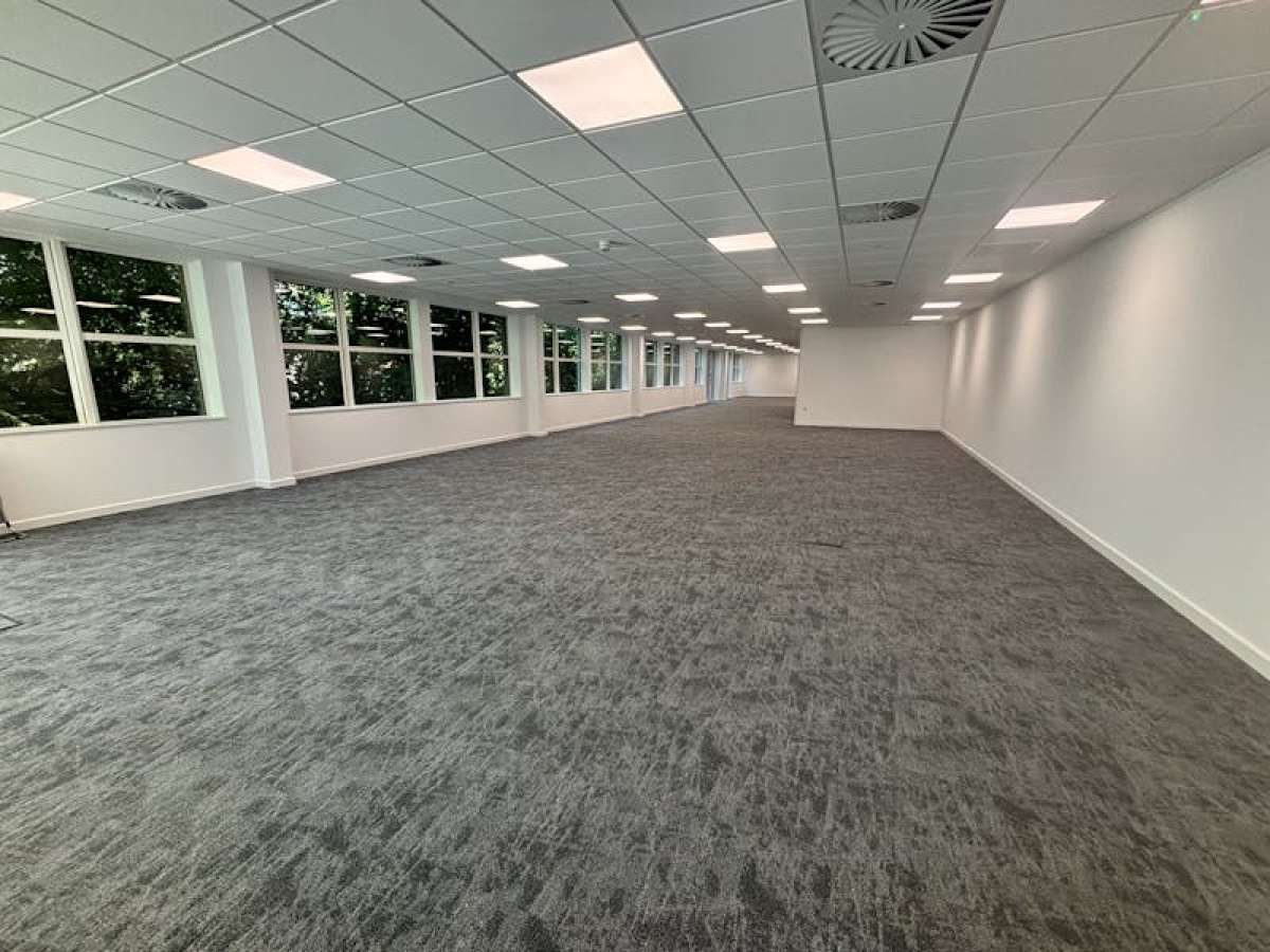 Office in Hedge End - photo 4