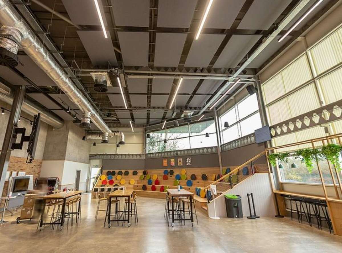 Office in Swindon - photo 3