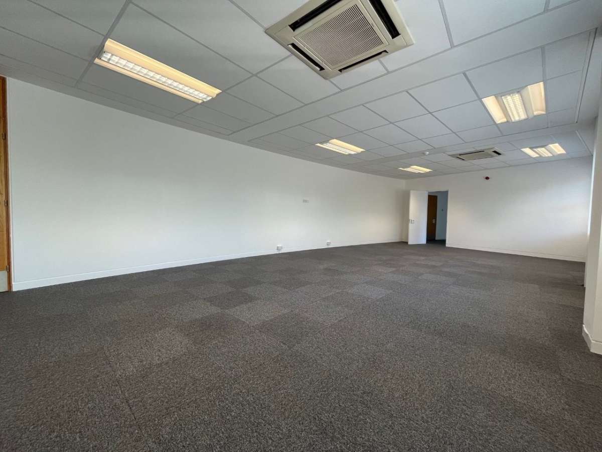 Office in Colchester - photo 3