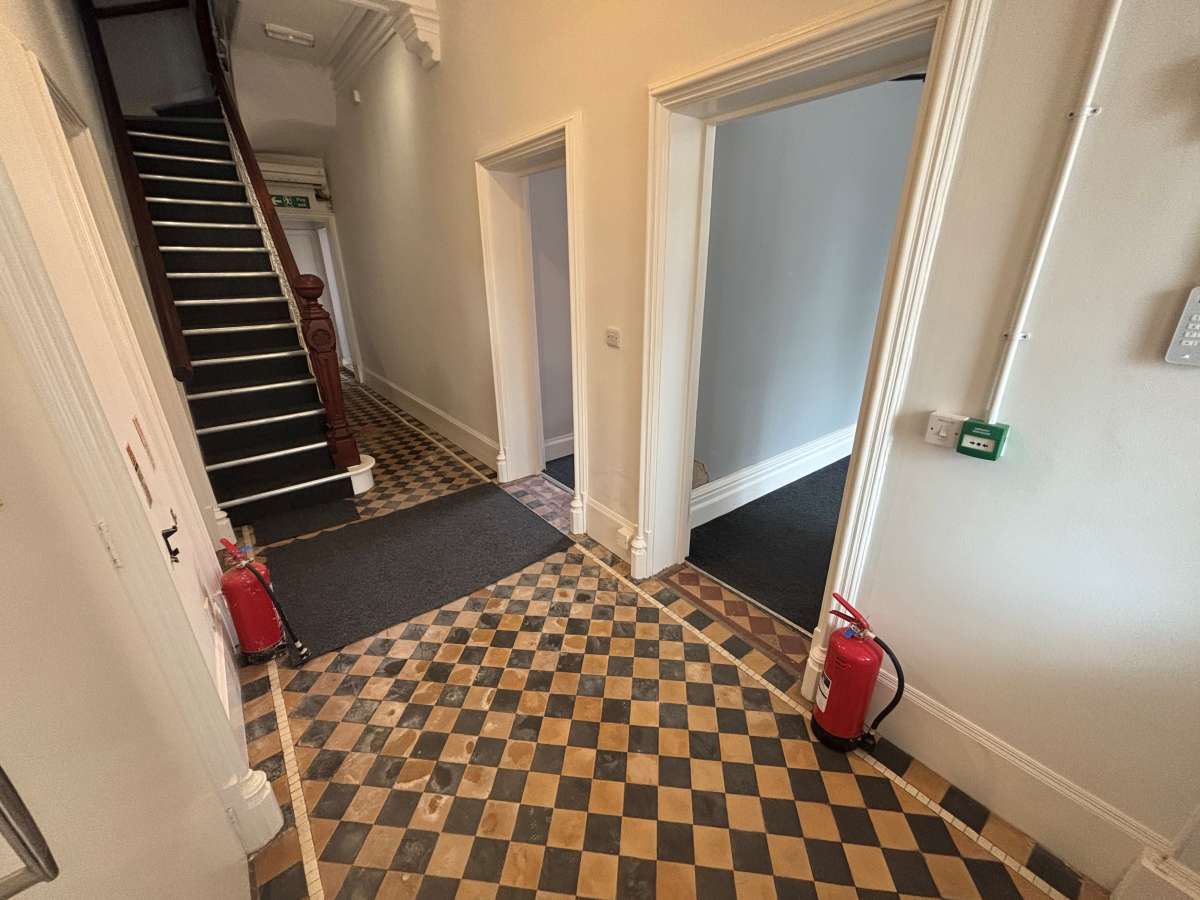 Office in Leicester - photo 3