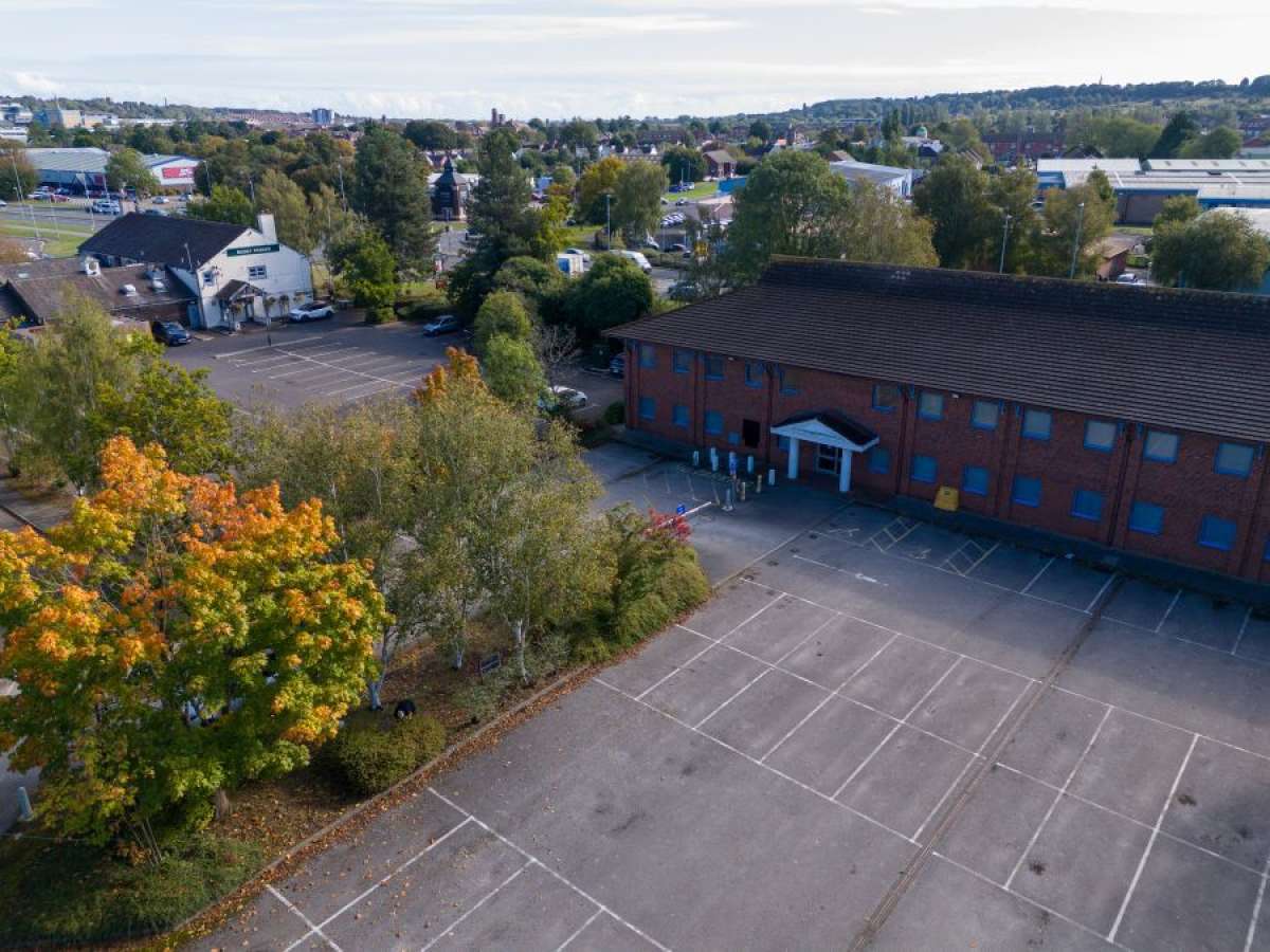 Office in Lincoln - photo 4