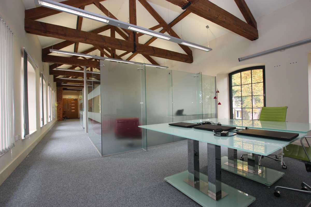 Office in Grantham - photo 3