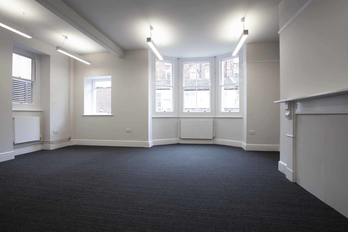 Office in Clifton - photo 4