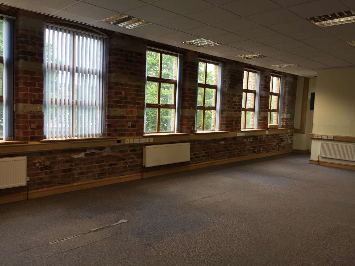 Office in Halifax - photo 3