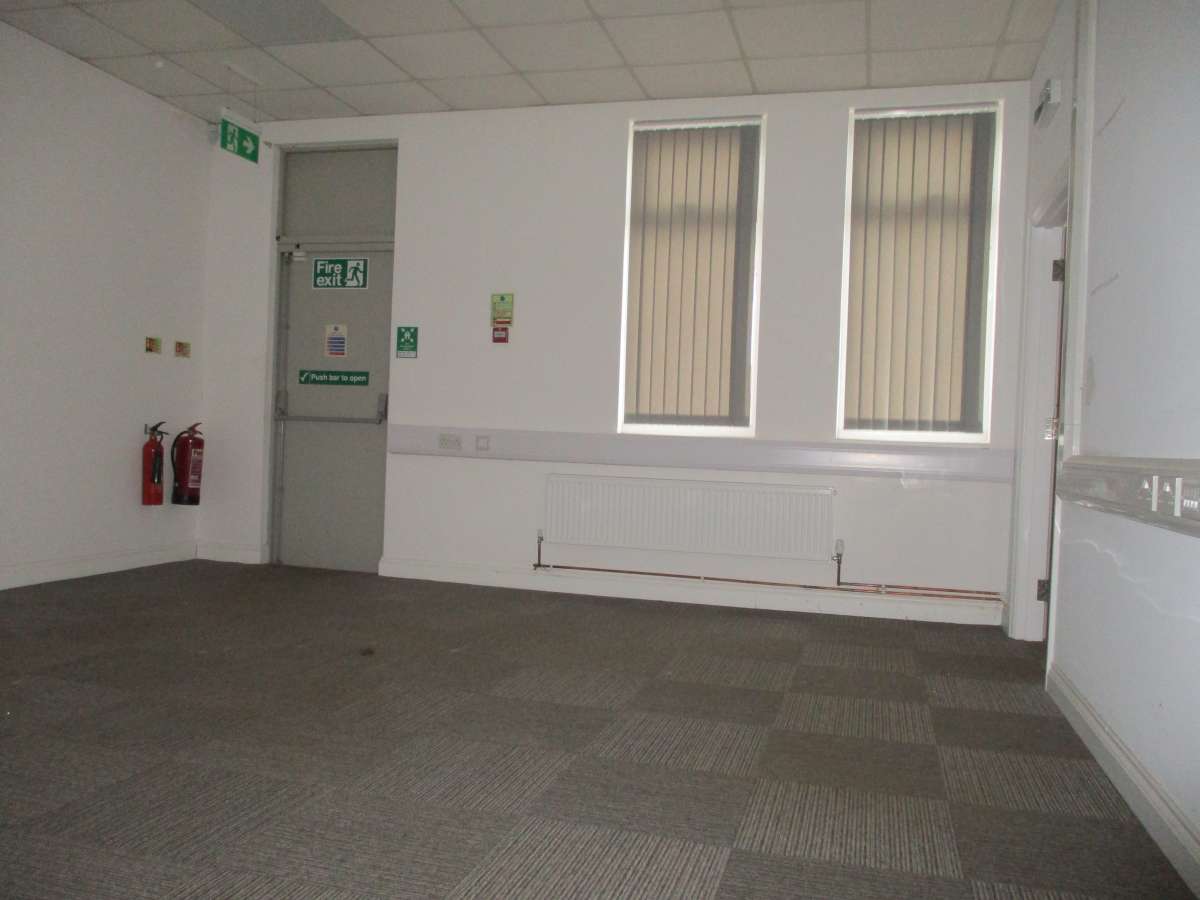 Office in Retford - photo 3