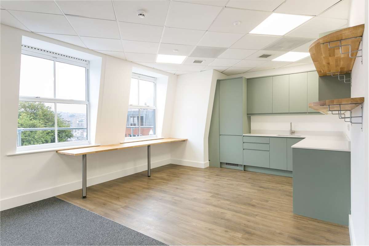 Office in Brighton - photo 3