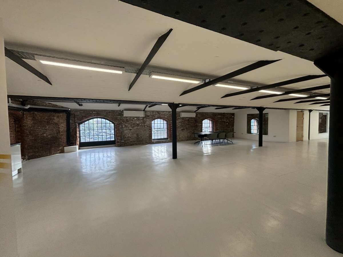 Office in Bristol - photo 3