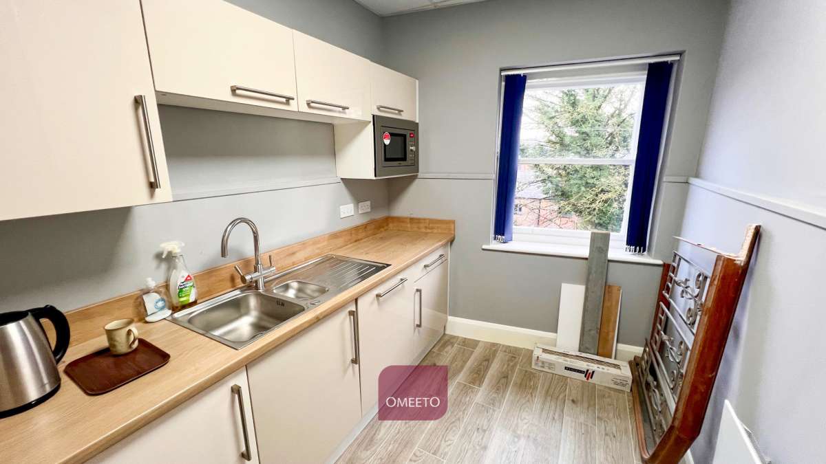 Office in Nottingham - photo 3