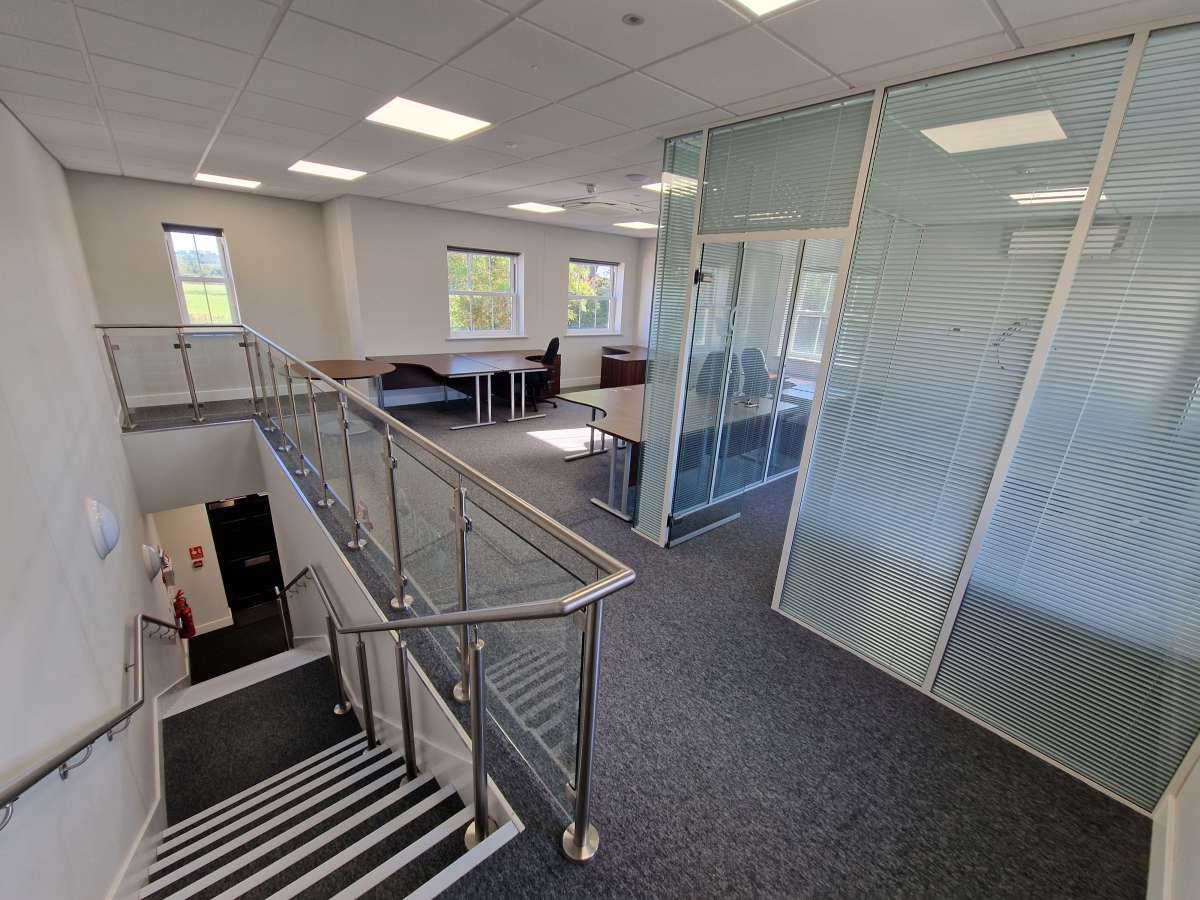 Office in Ashbourne - photo 3