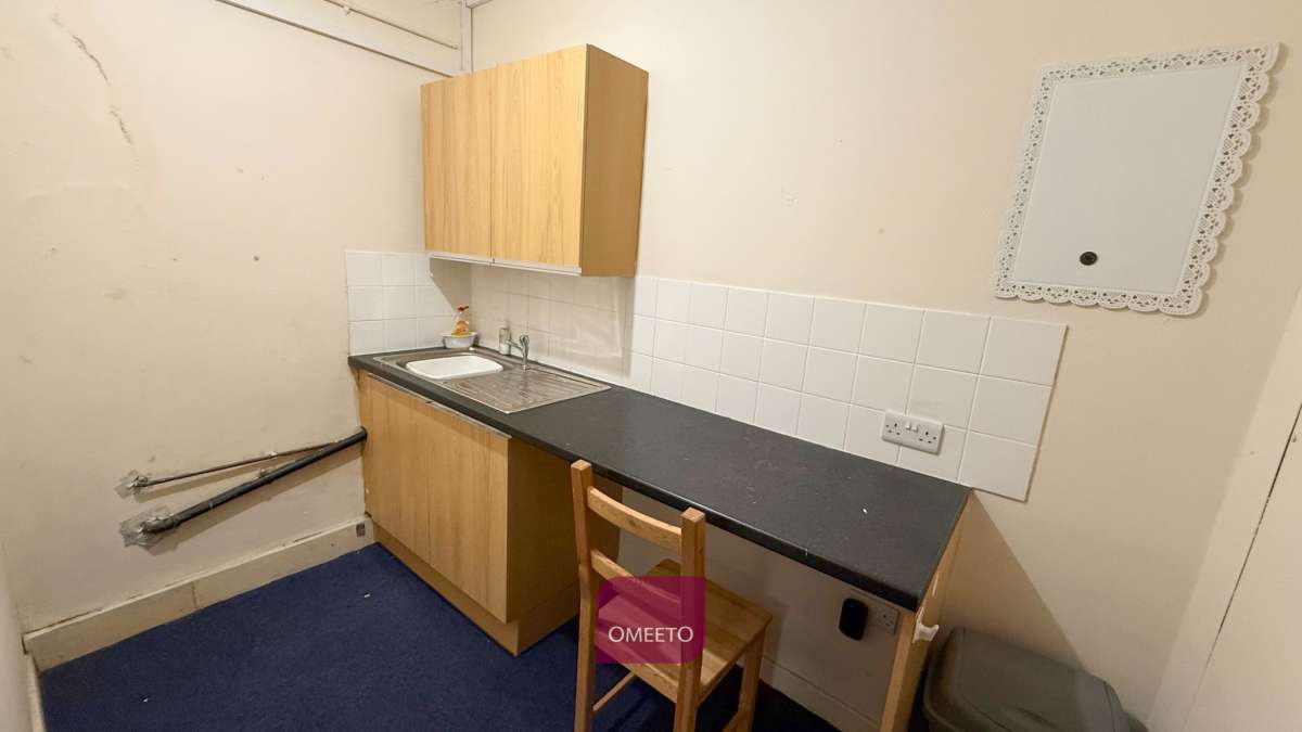 Office in Nottingham - photo 3