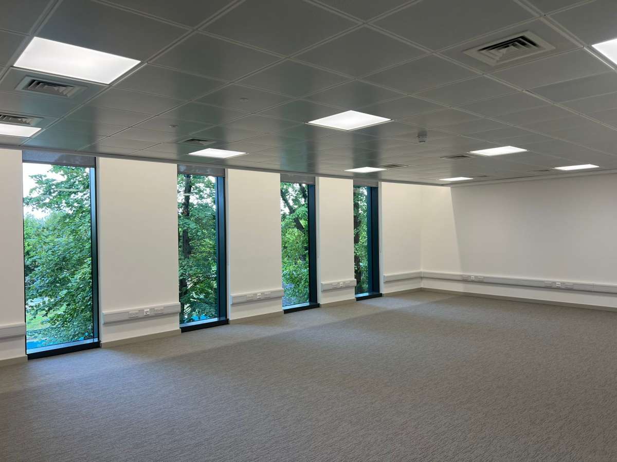 Office in Southampton - photo 2