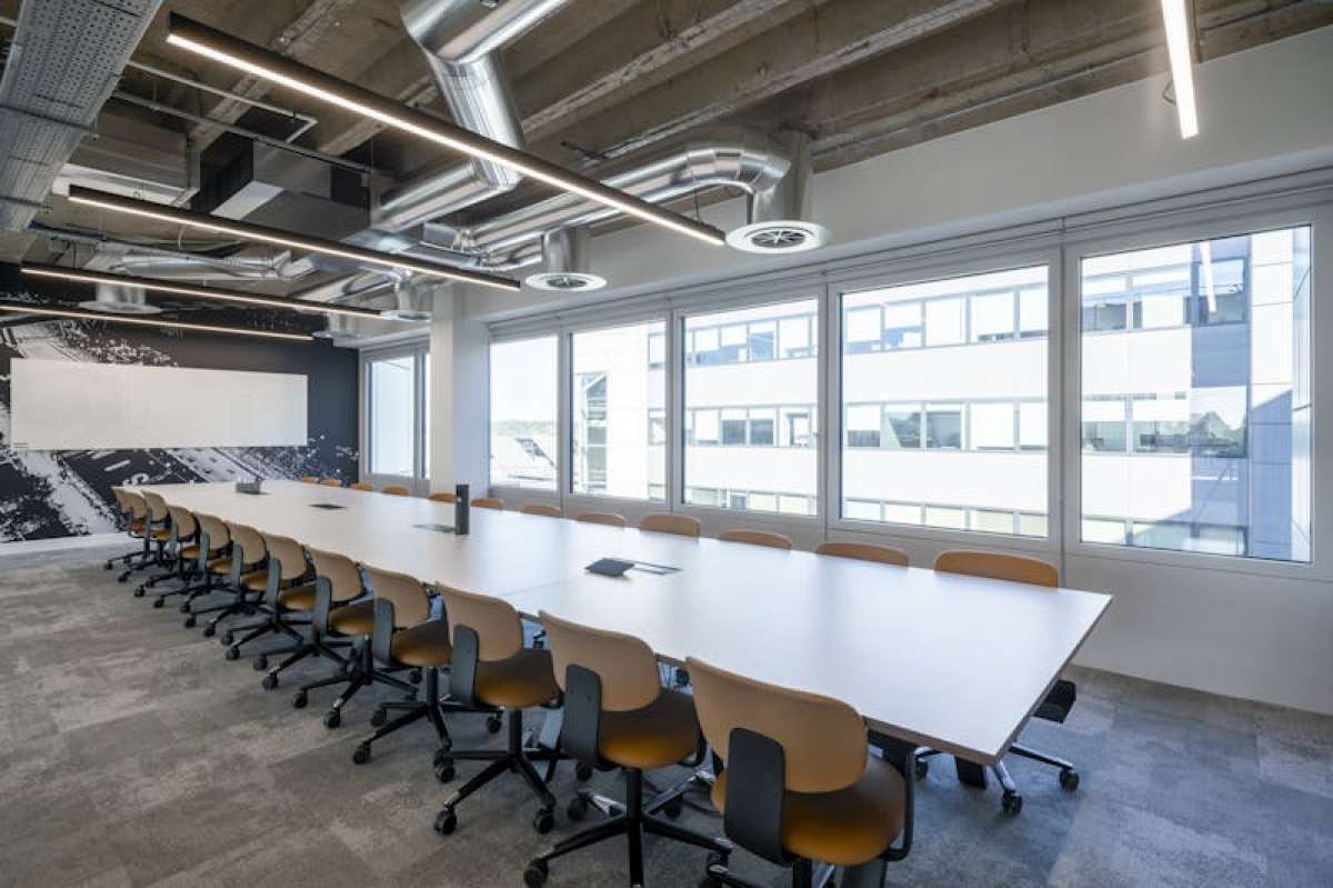 Office in Reading - photo 3