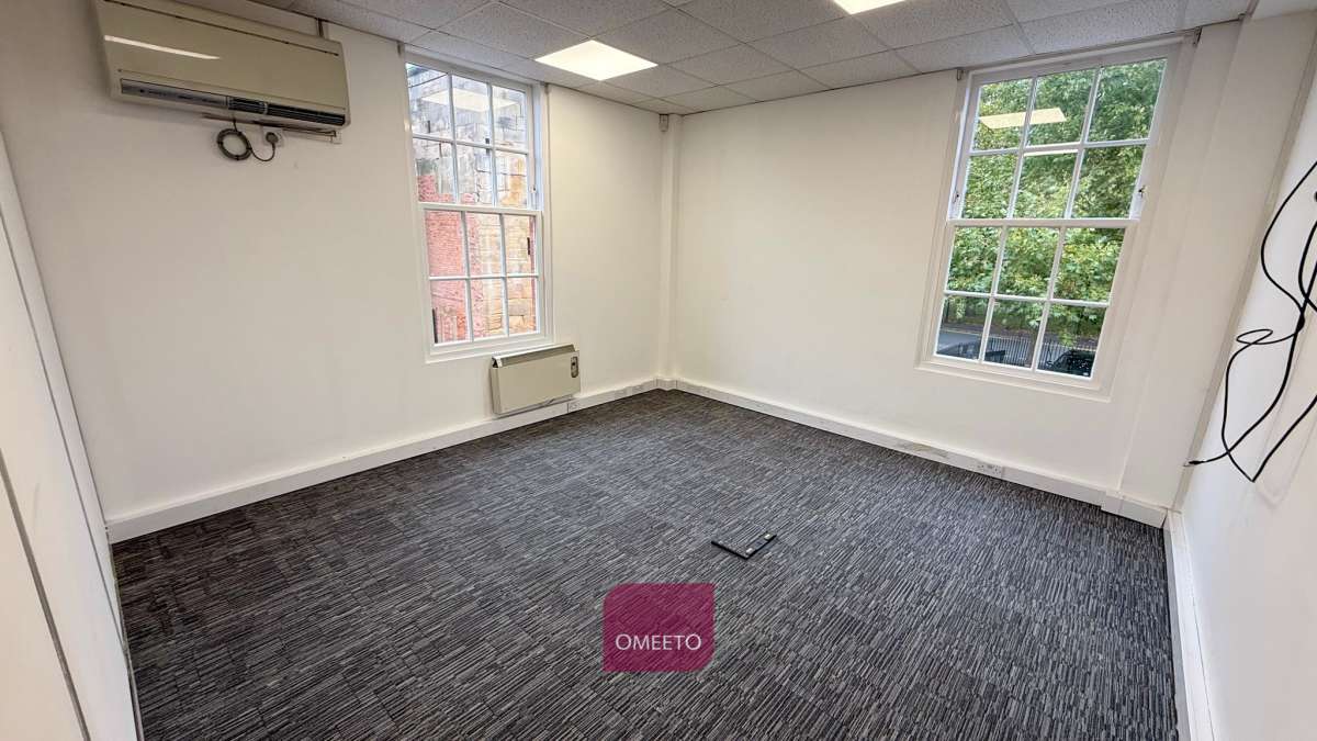 Office in Derby - photo 4
