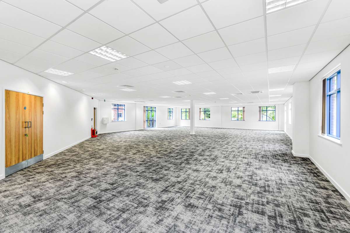 Office in Nottingham - photo 3