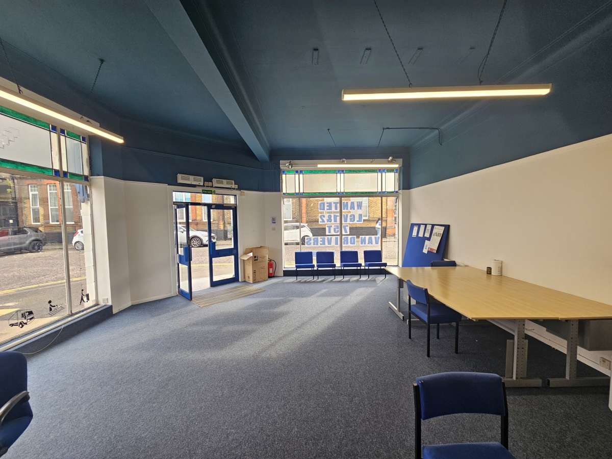 Office in Gillingham - photo 2
