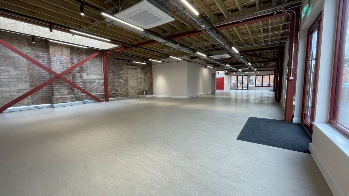 Office in Leamington Spa - photo 3