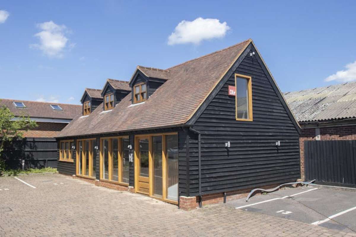 Office in Farnham - photo 3