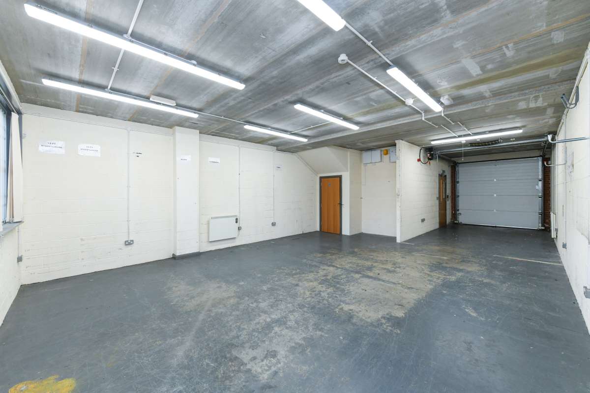 Office in Nottingham - photo 3