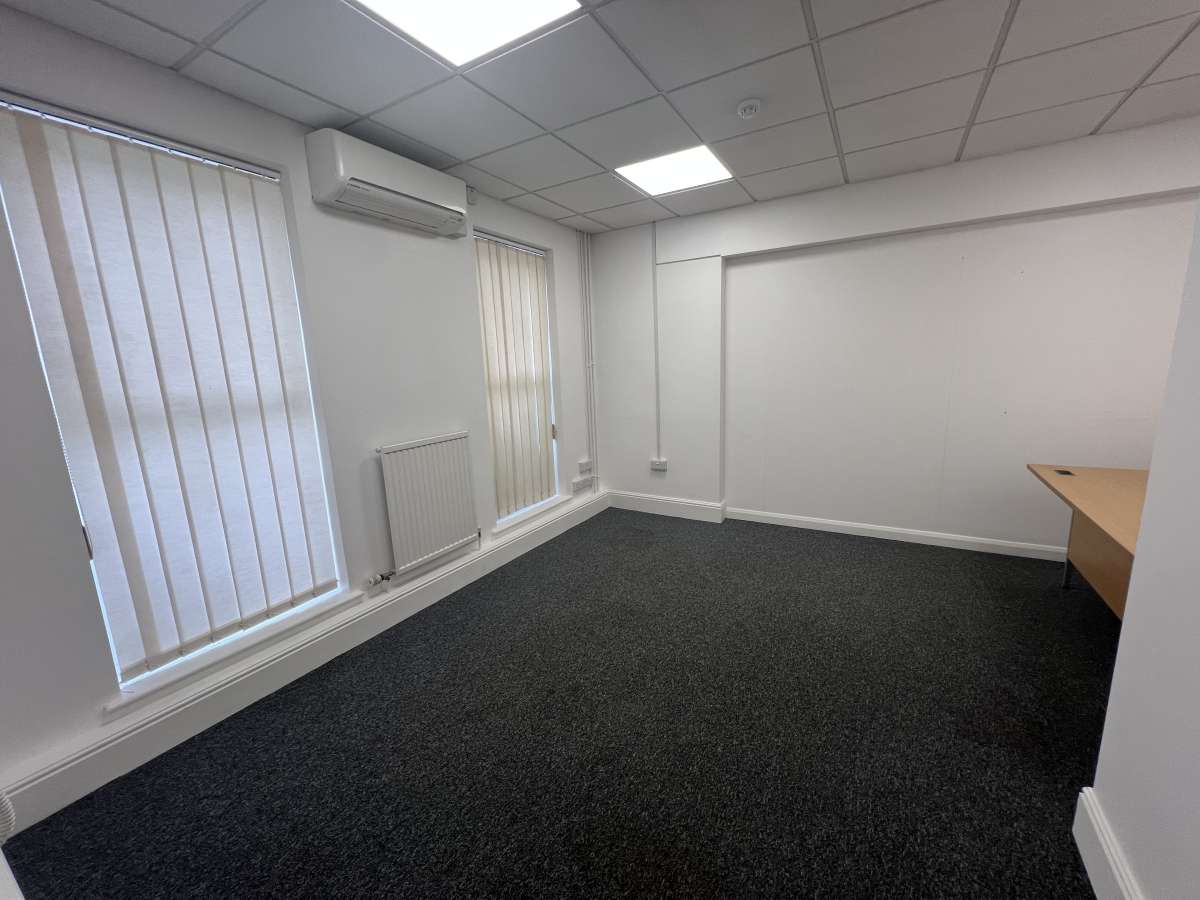 Office in Peterborough - photo 3