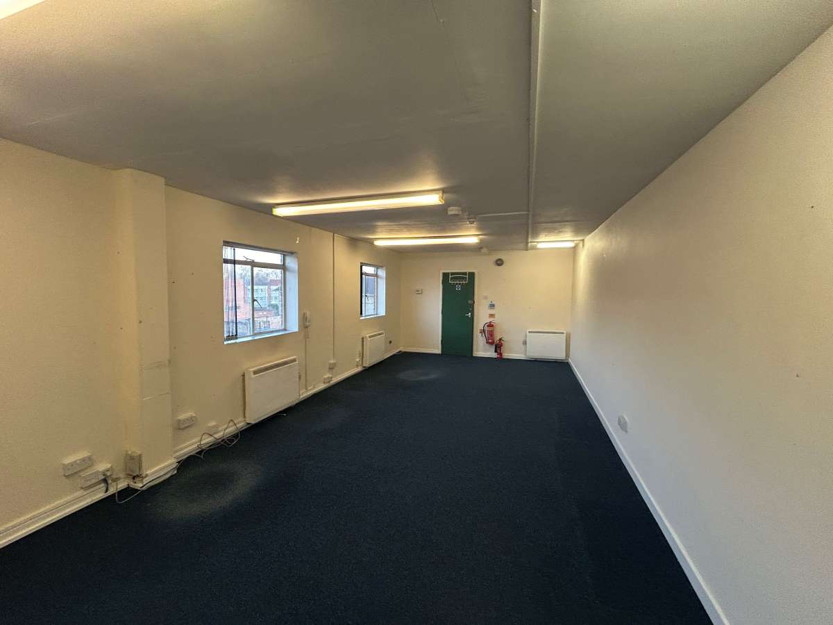 Office in Huntingdon - photo 2