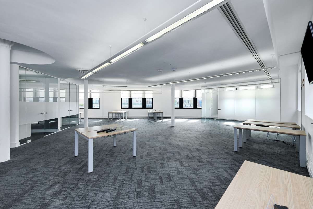 Office in Nottingham - photo 2