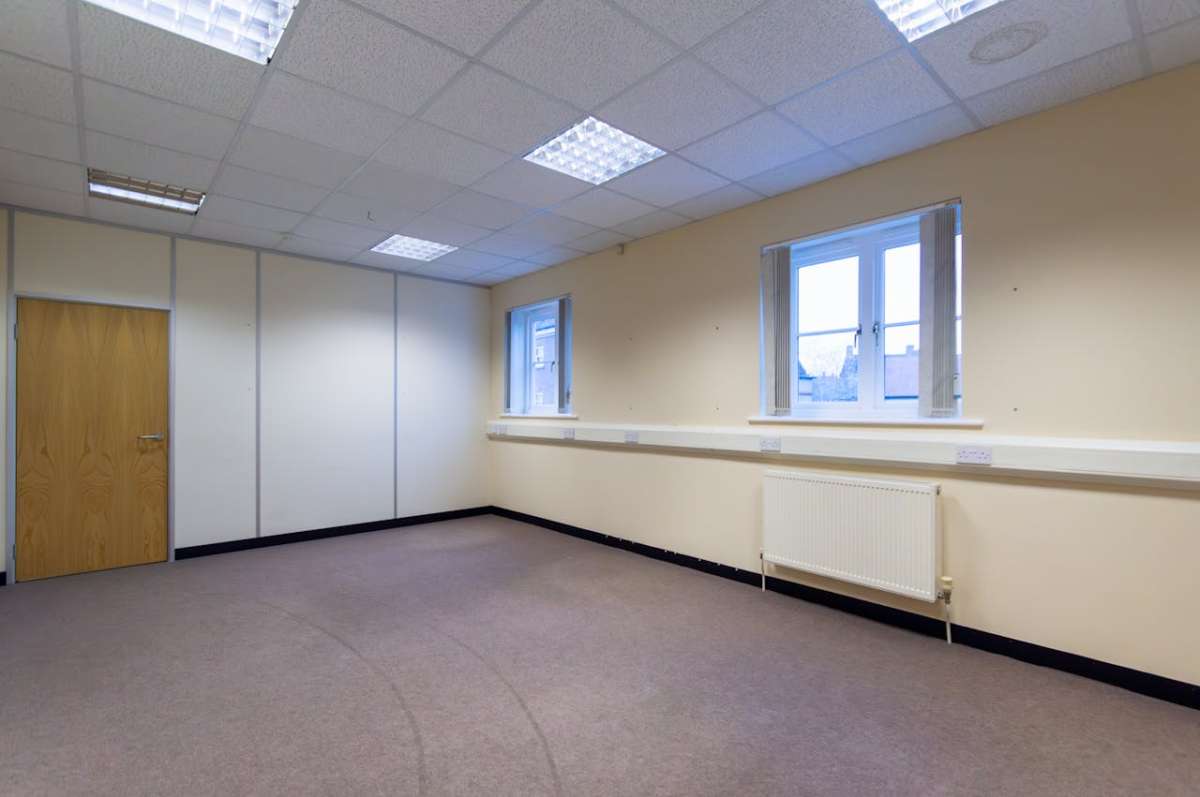 Office in Dorchester - photo 3