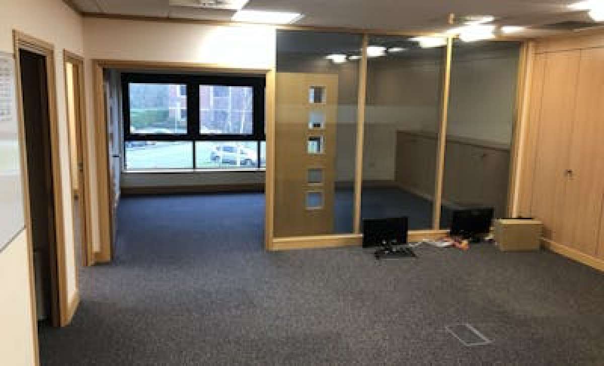 Office in Northampton - photo 2