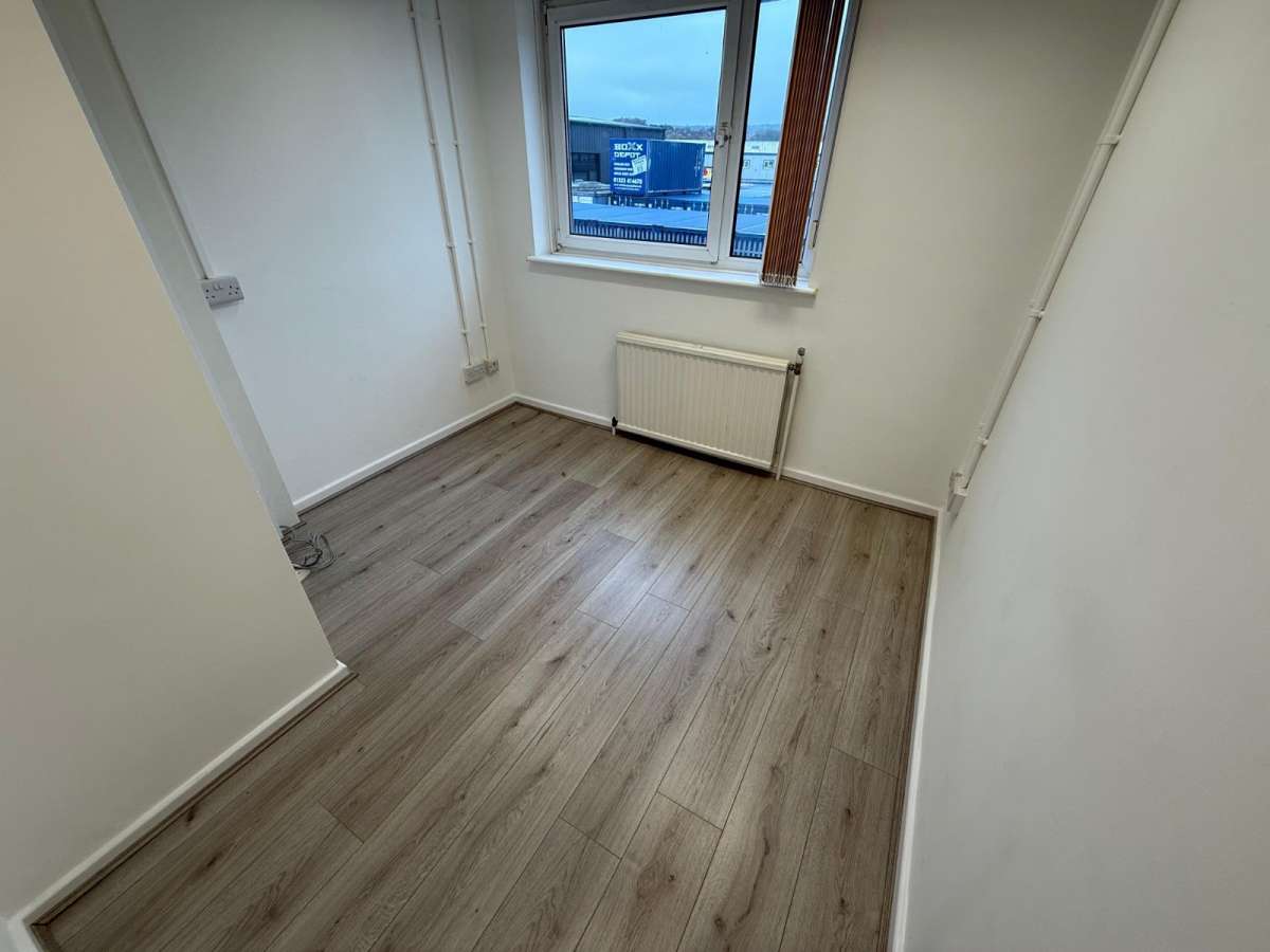 Office in Eastbourne - photo 4