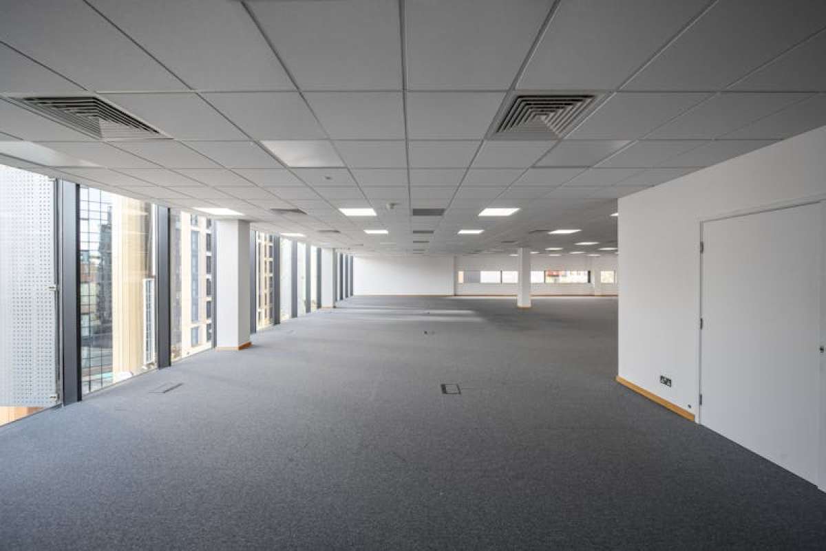 Office in Bournemouth - photo 4