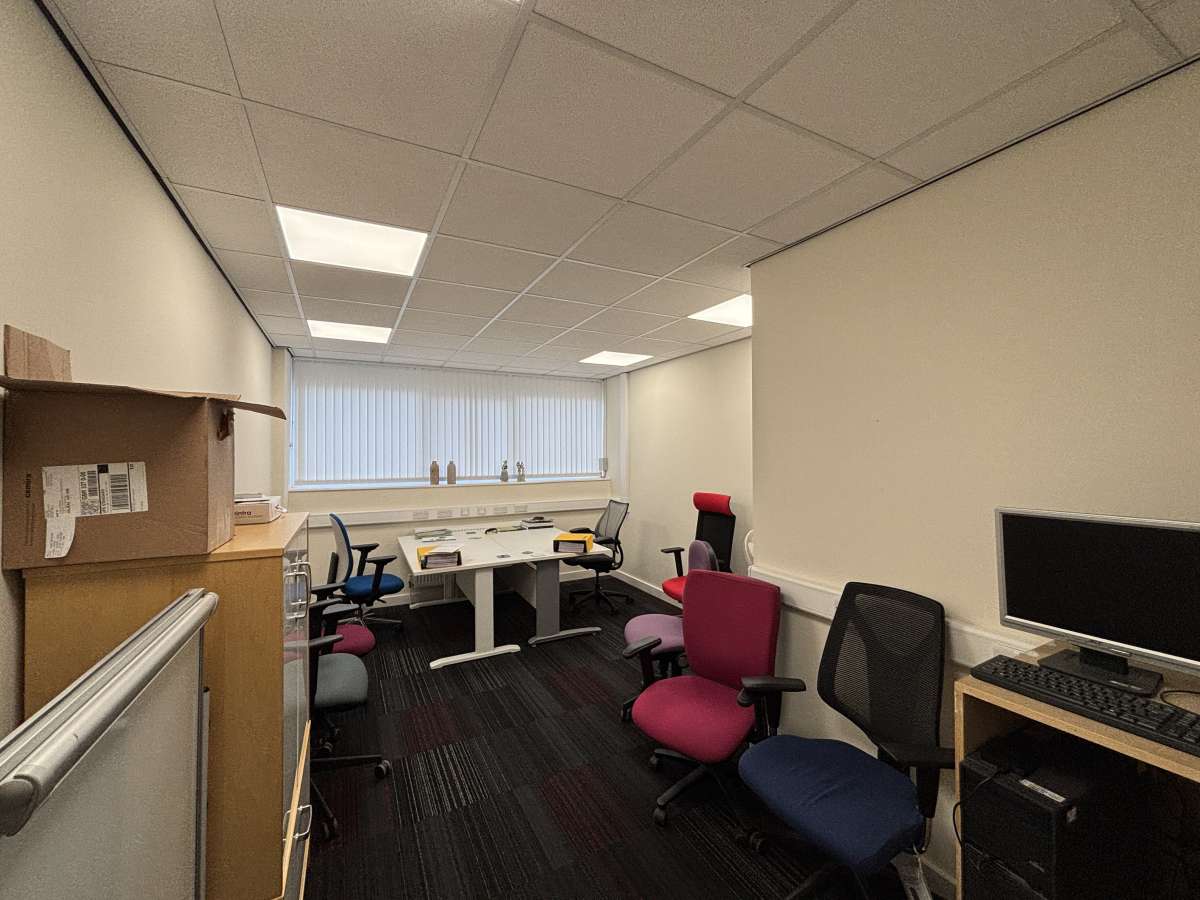 Office in Halifax - photo 4