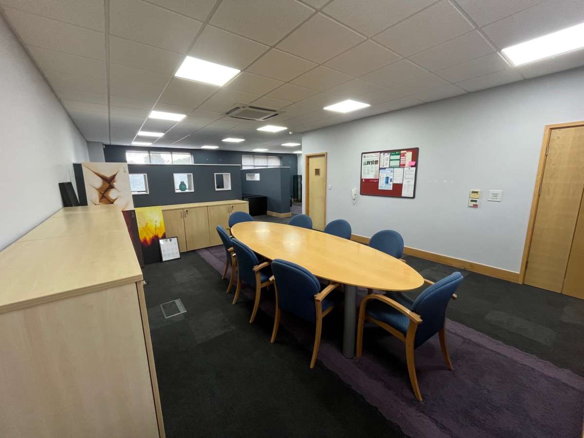 Office in Pride Park - photo 4