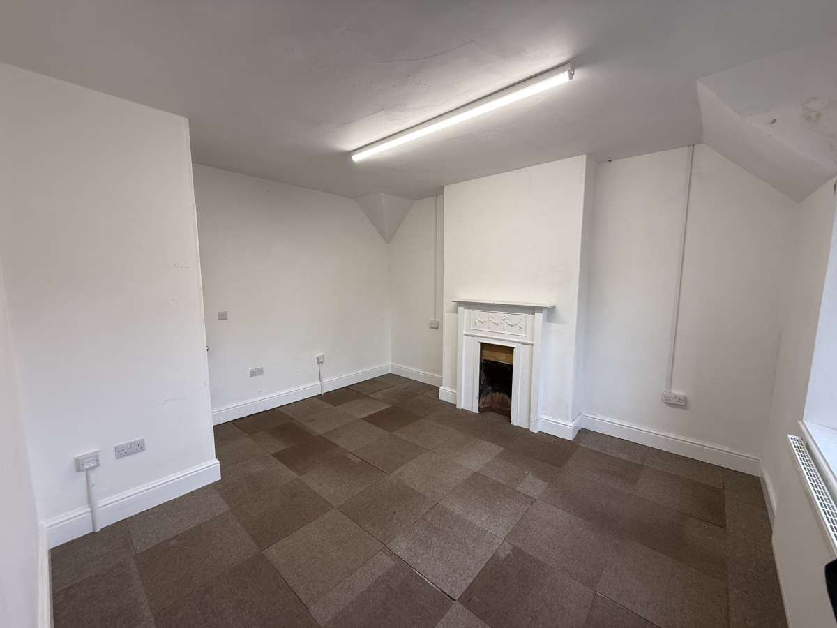 Office in Belper - photo 4
