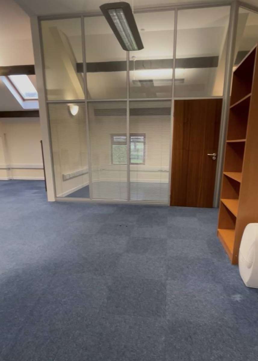 Office in Tiverton - photo 3