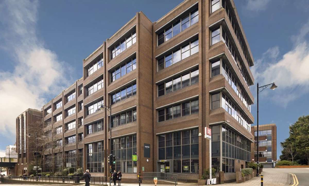 Office in Wallington - photo 2