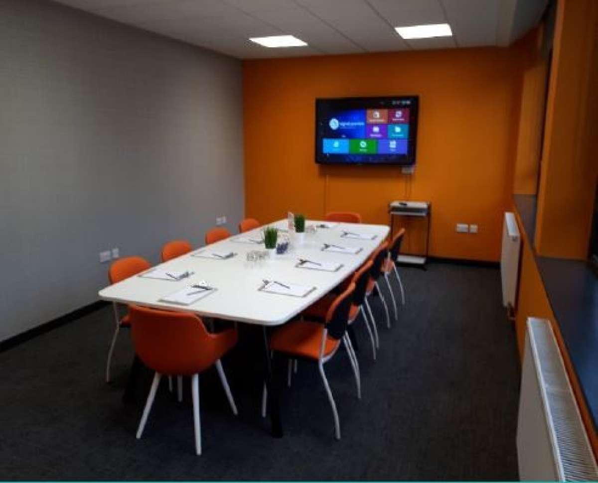 Office in Gloucester - photo 3