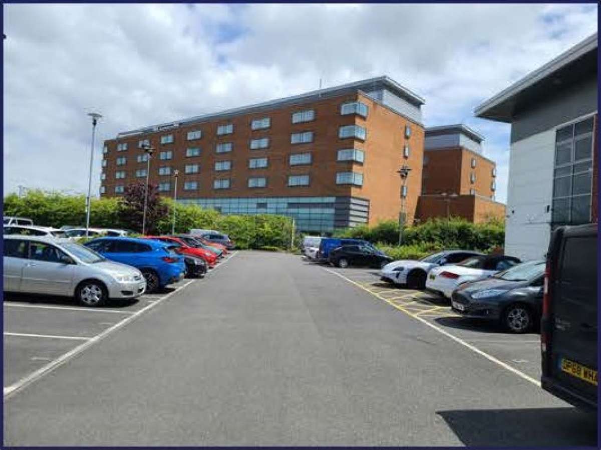 Office in Grove Park - photo 2