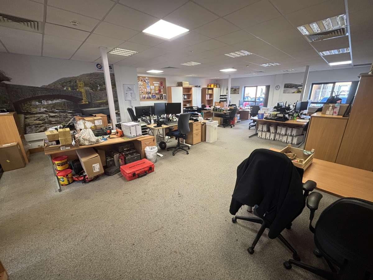 Office in Leicester Forest East - photo 4