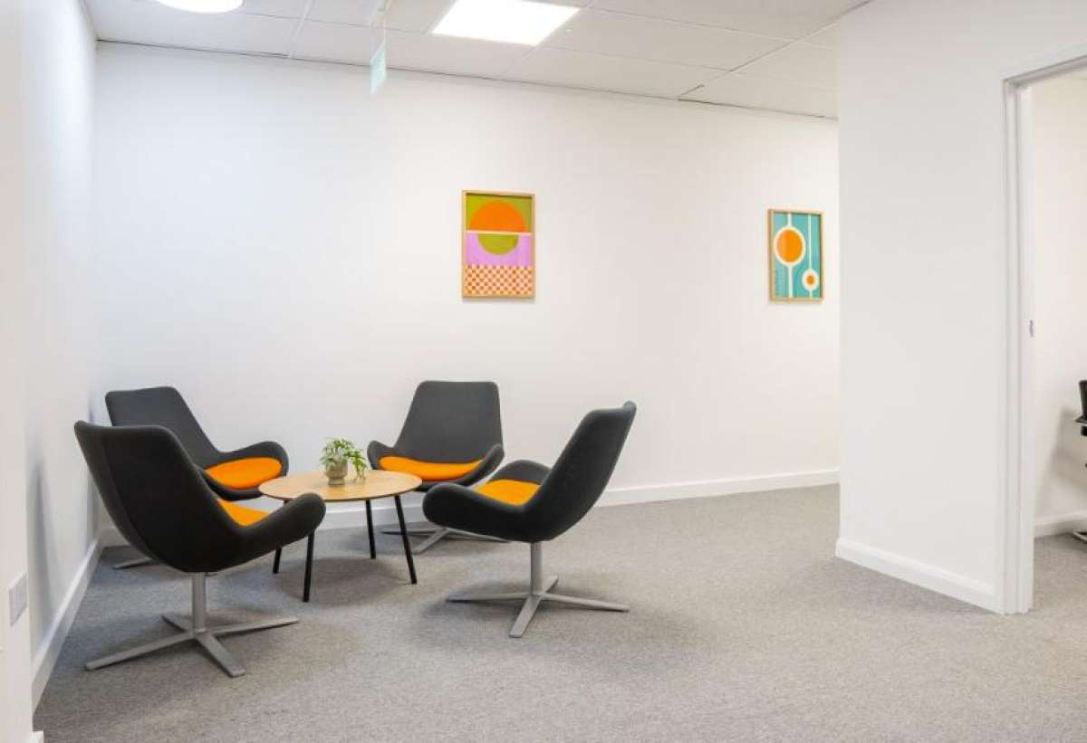 Office in Leeds - photo 4