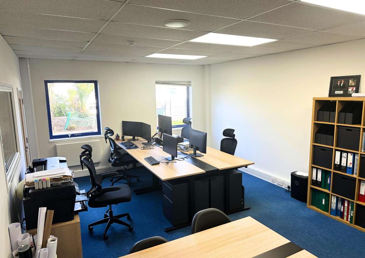 Office in Falmouth - photo 4