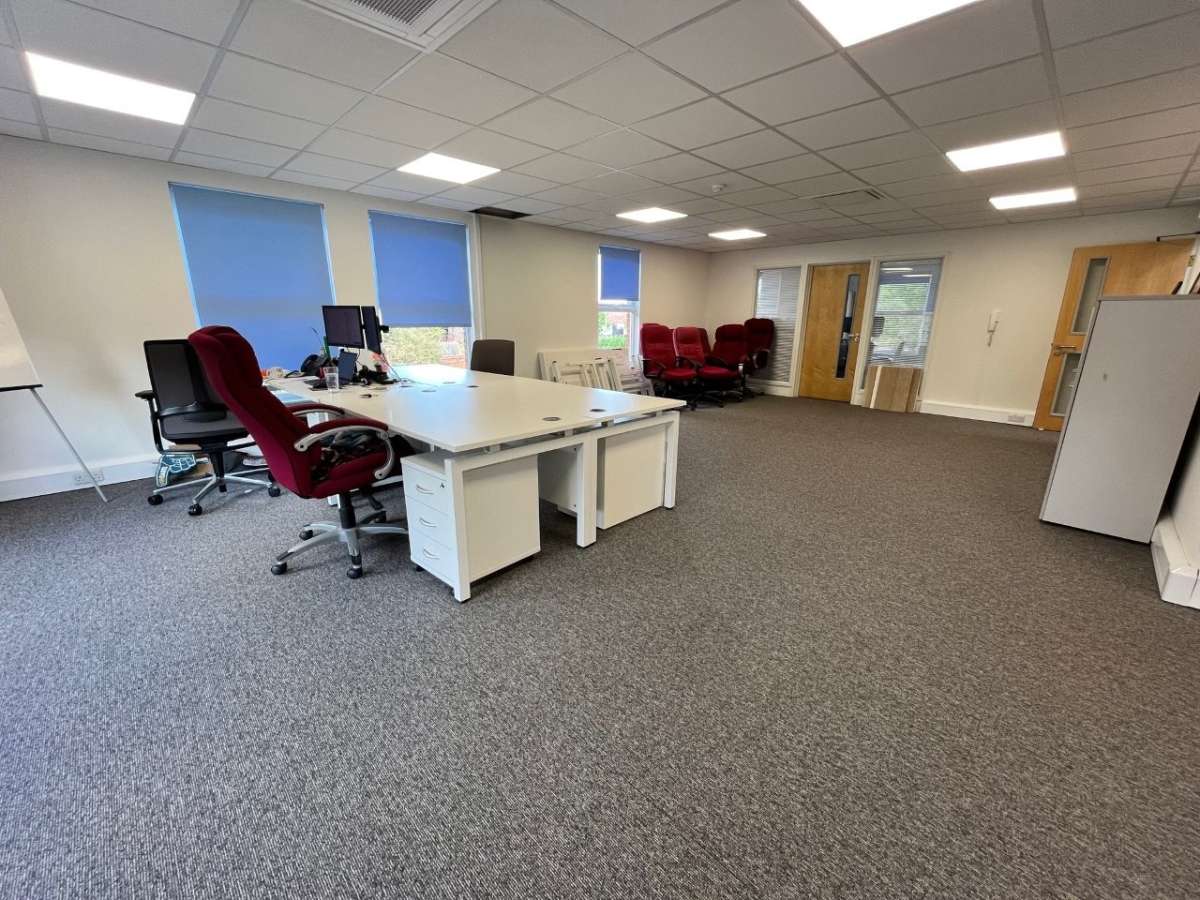 Office in Witham - photo 2