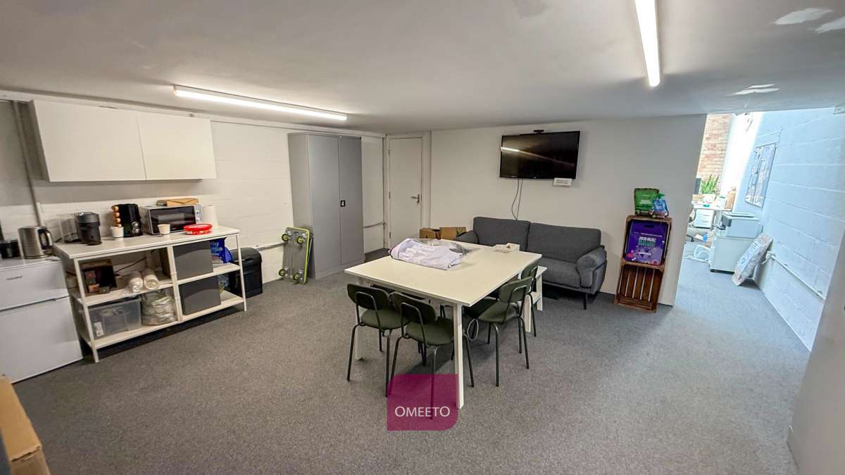 Office in Derby - photo 2