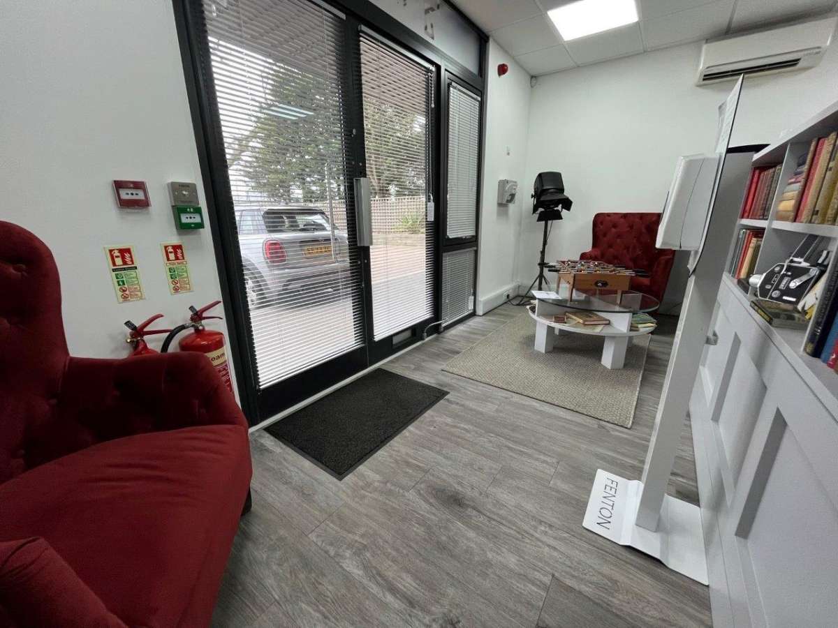 Office in Colchester - photo 3