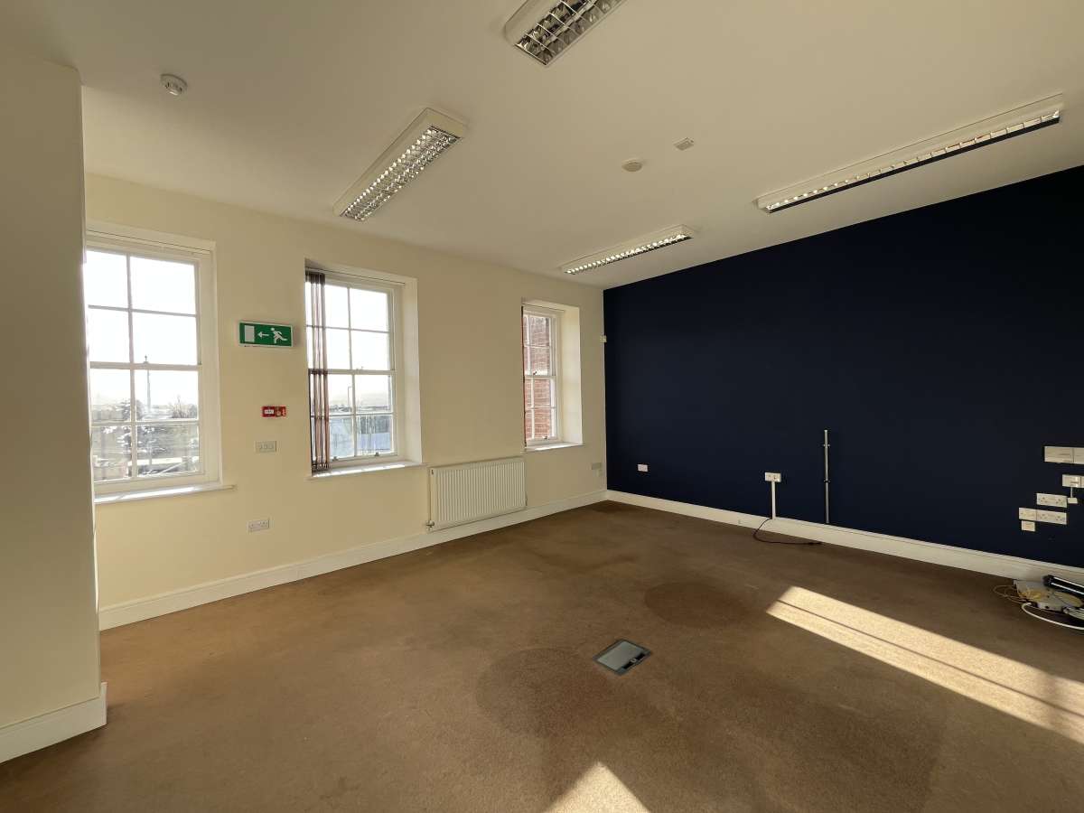 Office in Exeter - photo 2