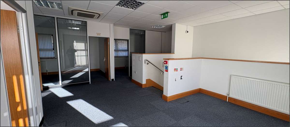 Office in Derby - photo 4