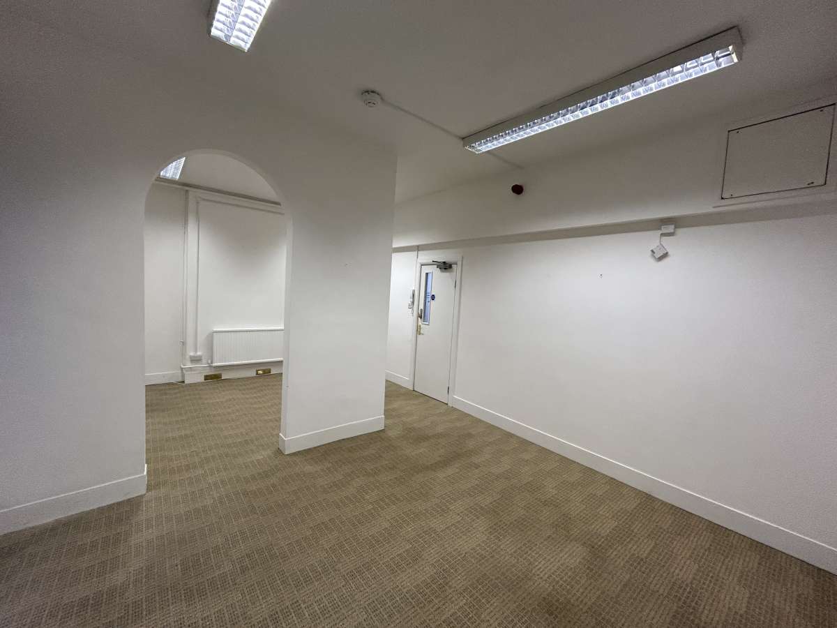 Office in Exeter - photo 2