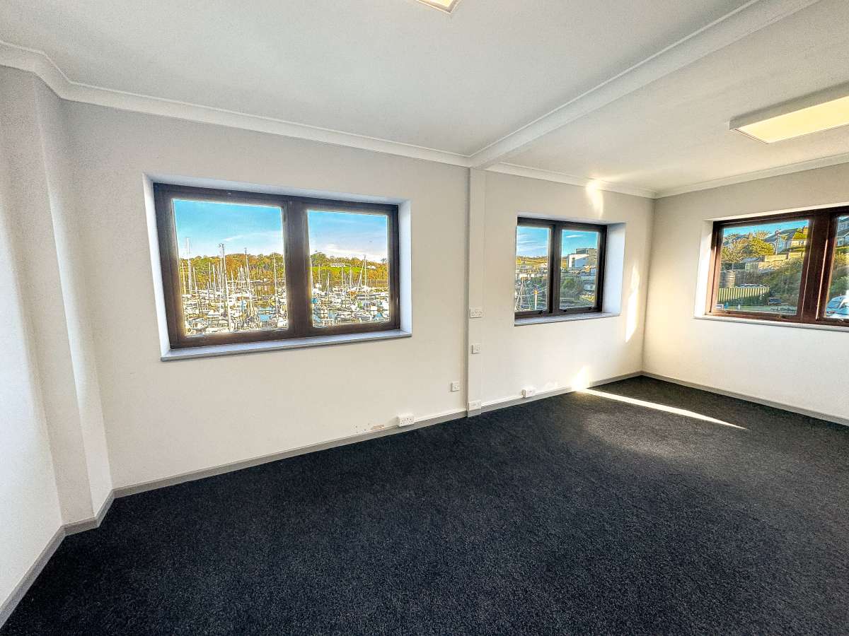 Office in Falmouth - photo 4
